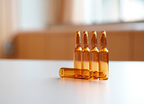 Ампулы с Церебролизином Ампулы коричневого цвета